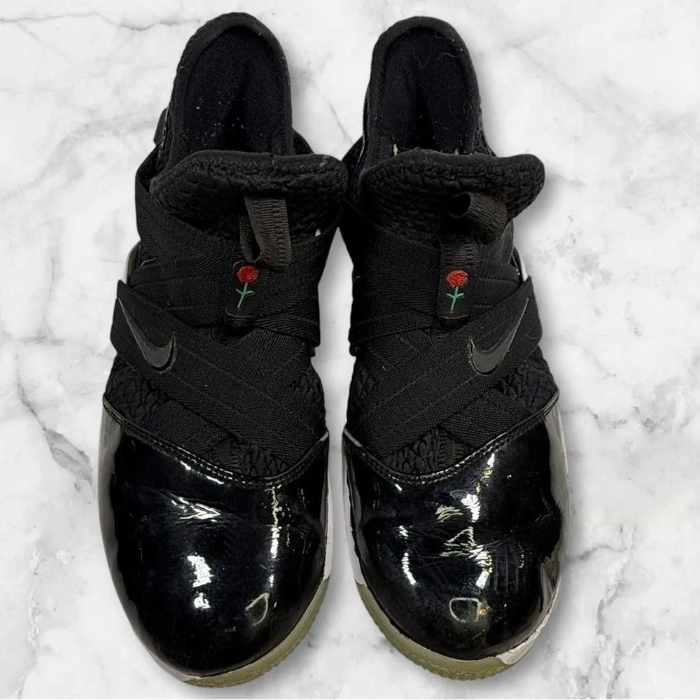 Kids Nike LeBron Soldier XII size 6.5Y - Picture 2 of 8